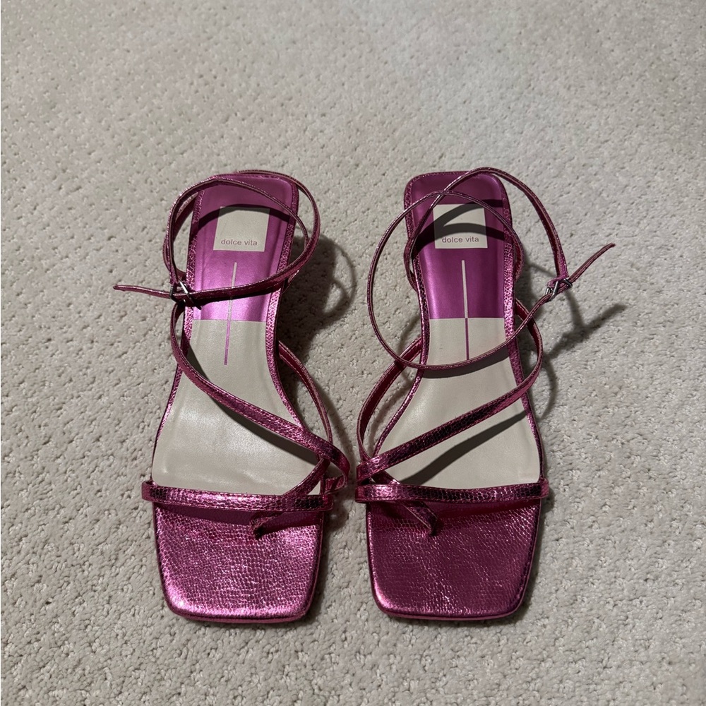 Dolce Vita Metallic Fuchsia Strappy Square-Toe Sandals